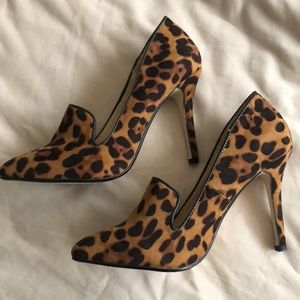 Leopard print heel
